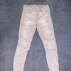 Woman’s American Eagle Jeans